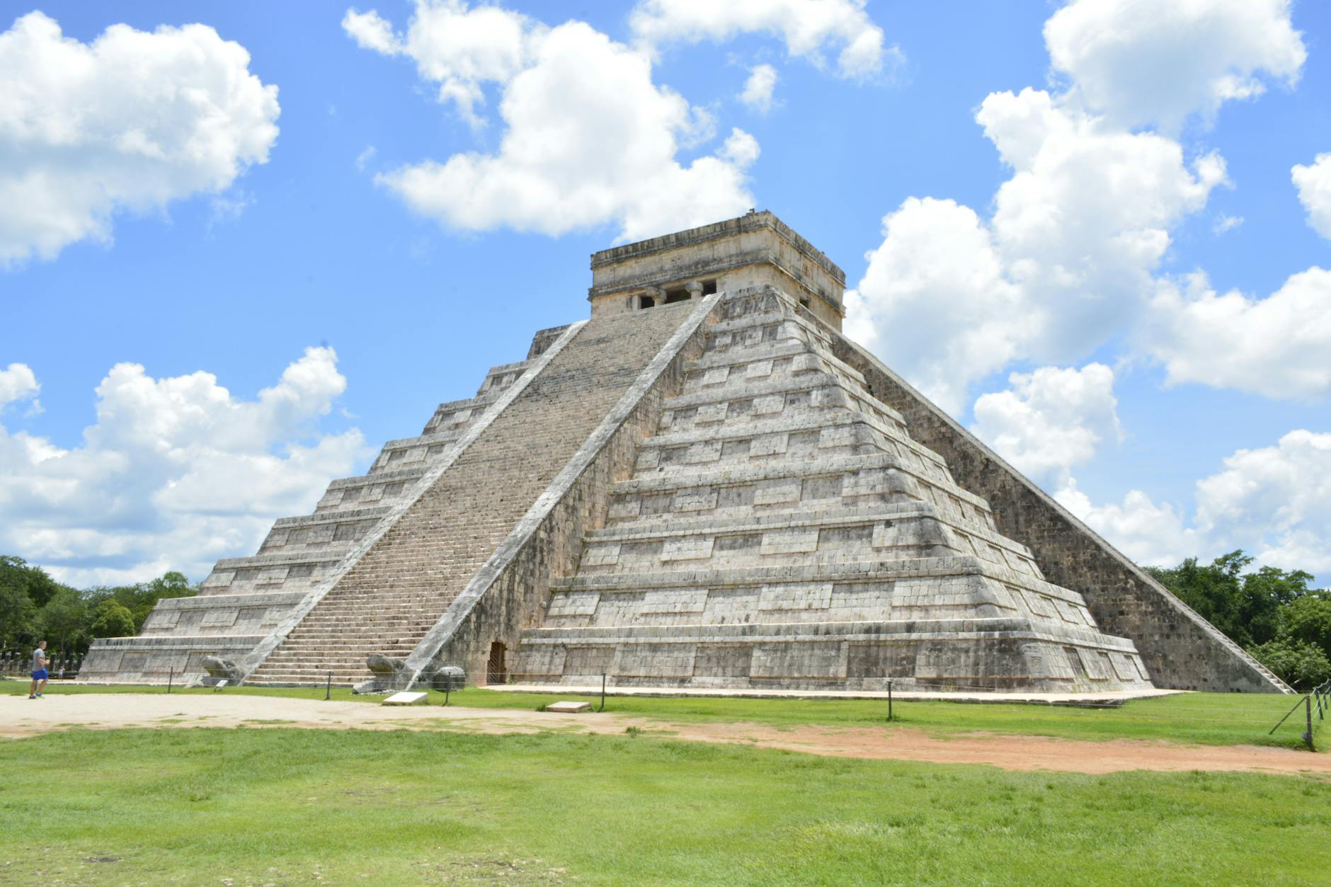 Chichen Itza El Castillo Mayan pyramid Yucatan Mexico day trip from Cancun