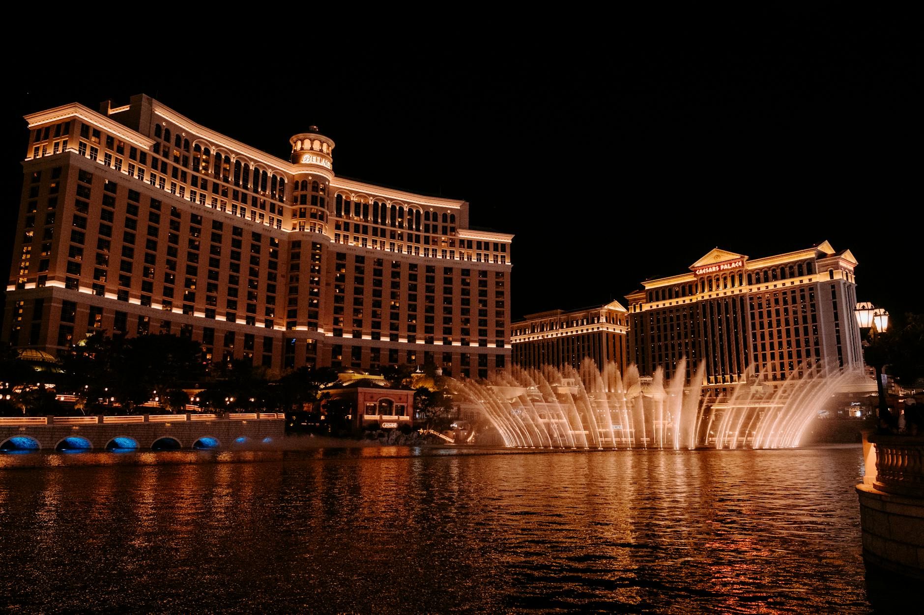 Las Vegas Bellagio fountains night show