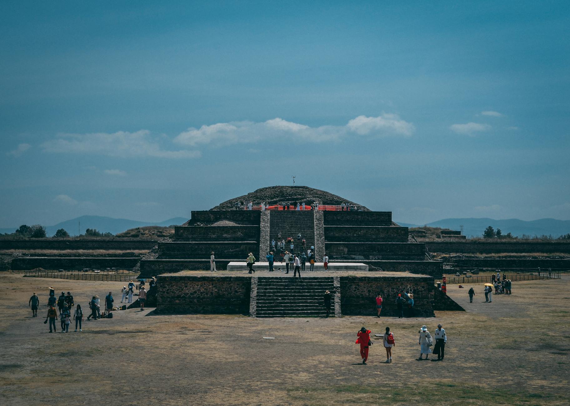 Teotihuacan pyramids Mexico City day trip ancient ruins visitors