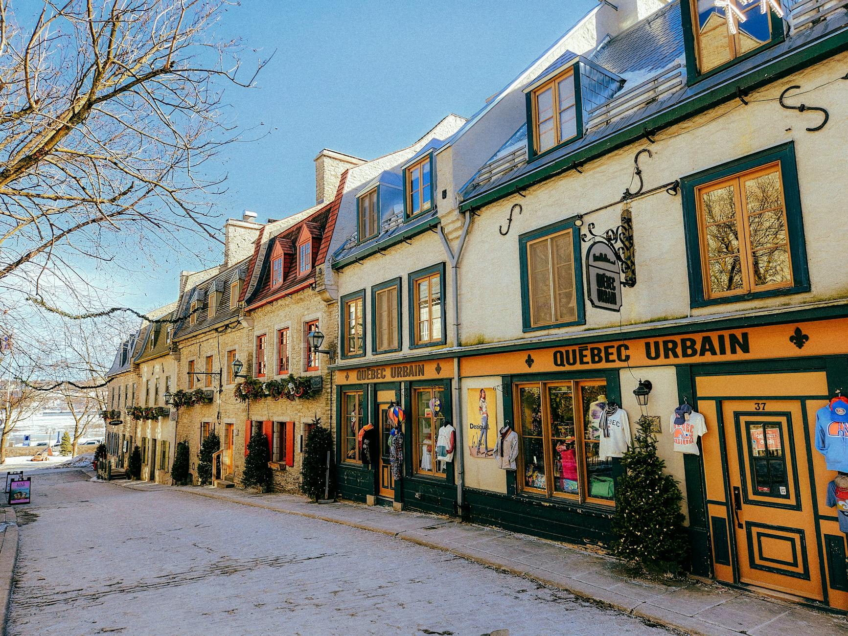 Old Quebec City Canada cobblestone street winter Québec Urbain shop colourful facades