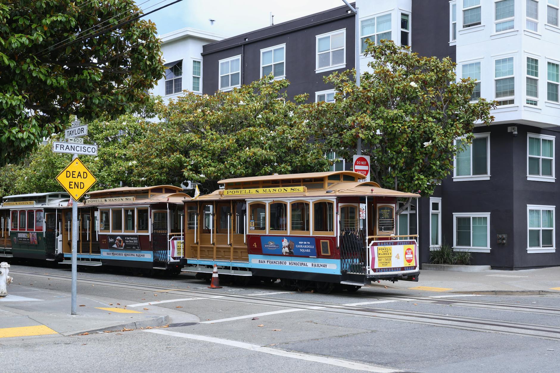 San Francisco cable car Powell Mason line historic streetcar